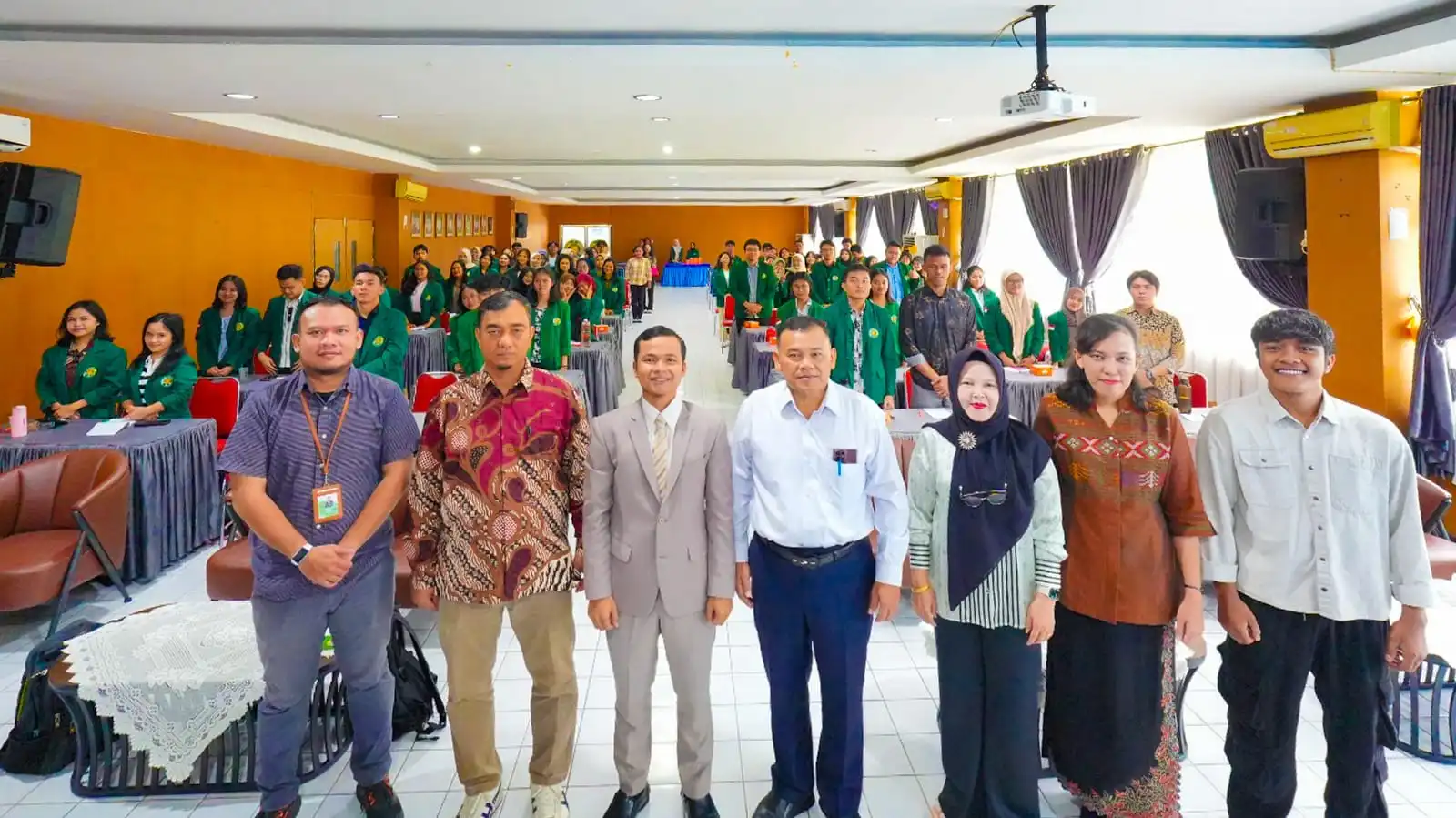 Workshop Program Studi Sarjana Fisika FMIPA USU, “Mandatory Soft Skill Traning - Personal Branding & Career Building for Physicist”